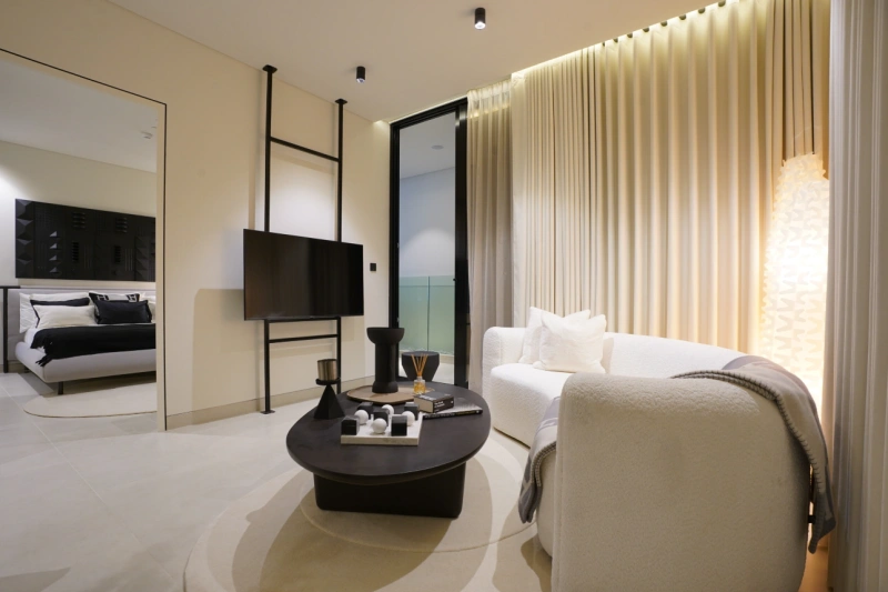 Luxuriöses 1-Zimmer-Apartment mit Dachterrassen-Infinity-Pool und Skyline-Blick