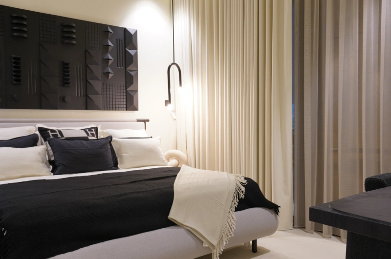 Luxuriöses 1-Zimmer-Apartment mit Dachterrassen-Infinity-Pool und Skyline-Blick