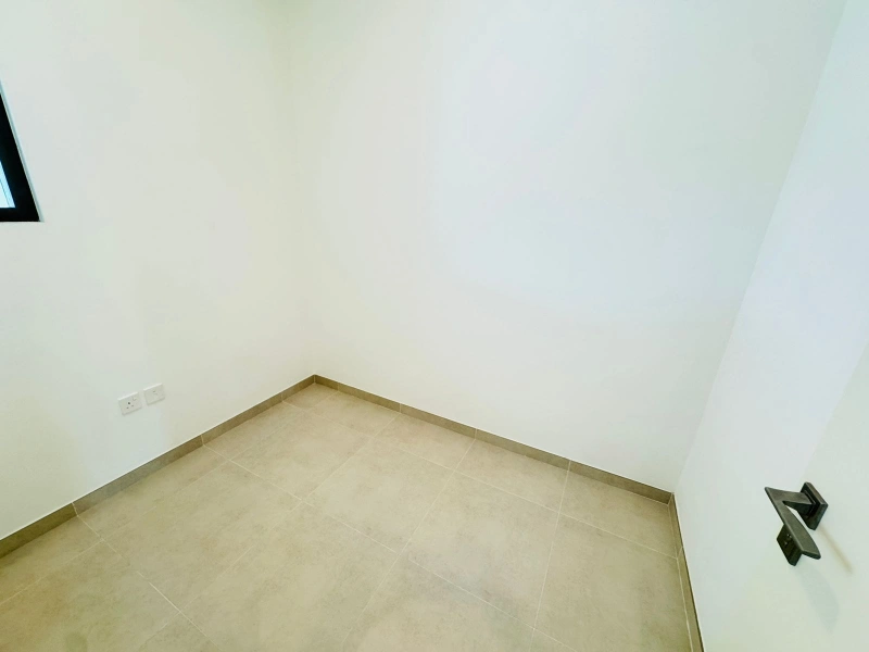 Stilvolle 3BR Stadthaus: Brandneu, modernes Design, beste Lage!