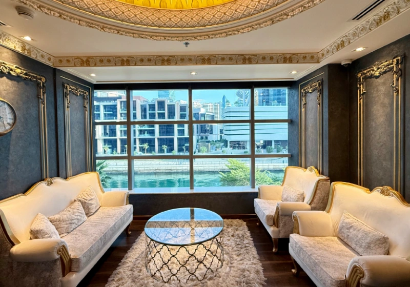 Geräumiges Büro zu vermieten - Leerstehend und bezugsfertig