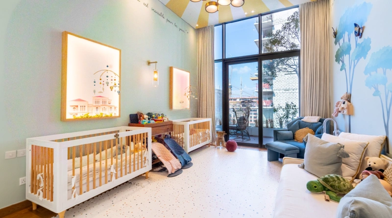 Modernes 4-Zimmer-Penthouse mit Zimmer für das Personal! Vollständig modernisiert und luxuriös!