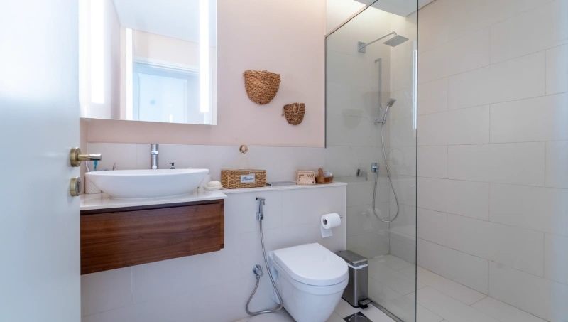 Modernes 4-Zimmer-Penthouse mit Zimmer für das Personal! Vollständig modernisiert und luxuriös!