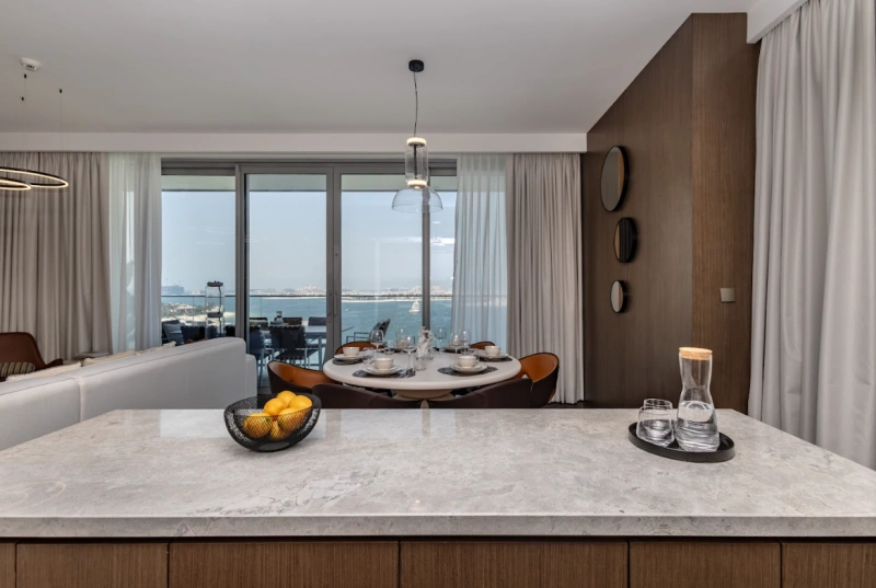 Exklusive 3-Zimmer-Luxuswohnung mit riesigem Balkon und Meerblick