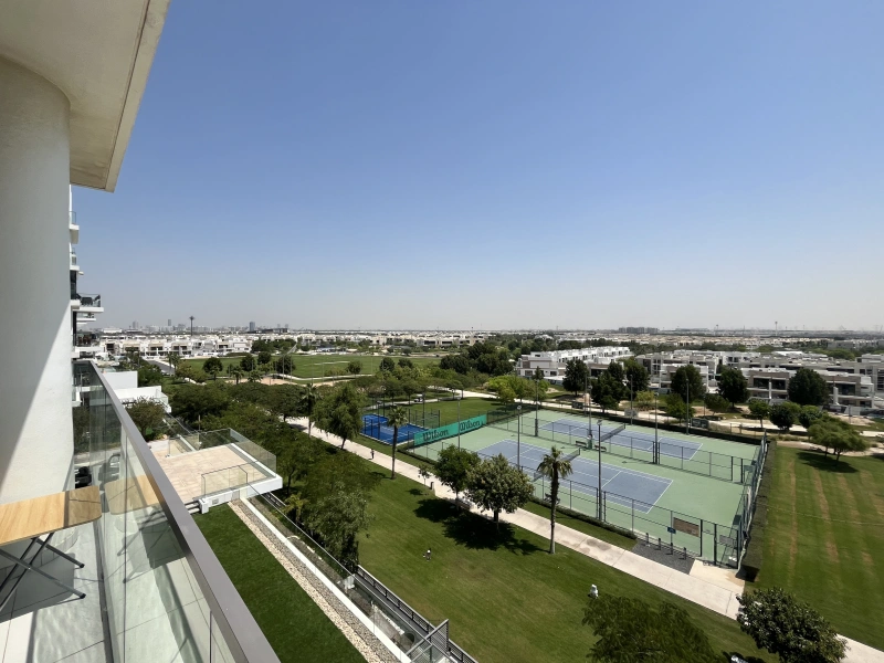 Spacieux appartement d'angle de 4 pièces avec vue sur le parc à Loreto 1B, Damac Hills