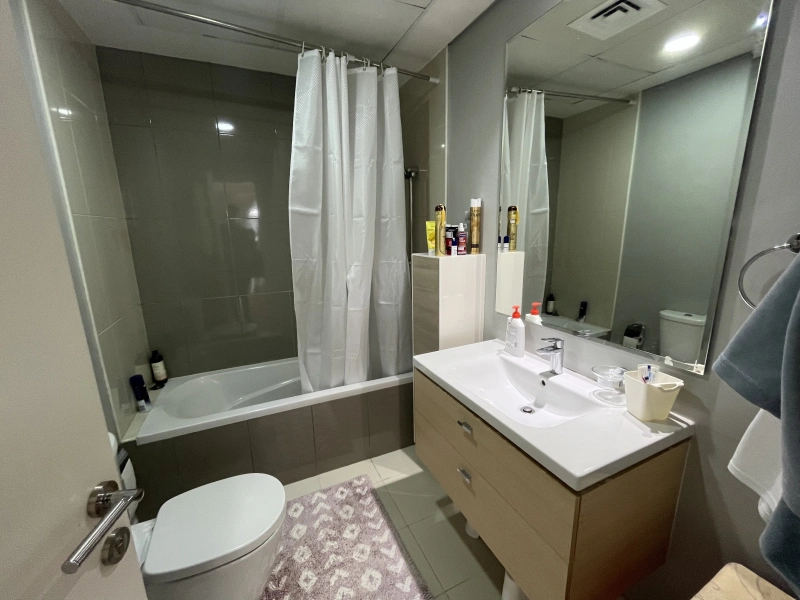 Spacieux appartement d'angle de 4 pièces avec vue sur le parc à Loreto 1B, Damac Hills