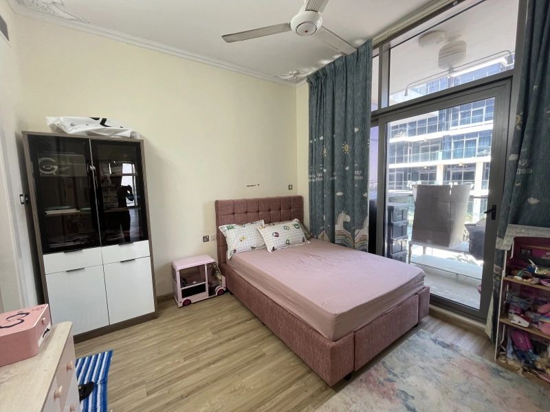 Spacieux appartement d'angle de 4 pièces avec vue sur le parc à Loreto 1B, Damac Hills