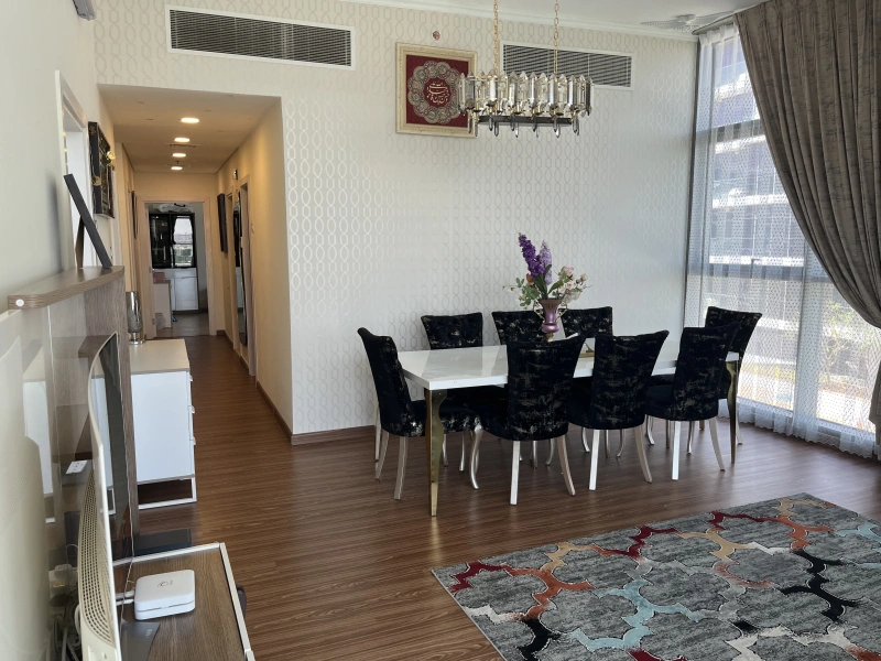 Spacieux appartement d'angle de 4 pièces avec vue sur le parc à Loreto 1B, Damac Hills