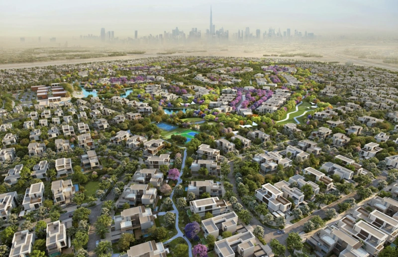 Luxuriöse 5-Zimmer-Villa mit Personalzimmer, eigenem Bad, Privatpool und modernem Design