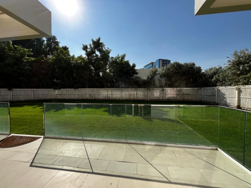 Exklusive Luxuswohnung in Seventh Heaven mit Private Gartenidylle und balkon mit Pflanzenpracht!