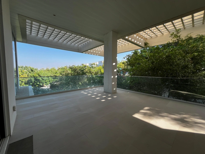 Exklusive Luxuswohnung in Seventh Heaven mit Private Gartenidylle und balkon mit Pflanzenpracht!