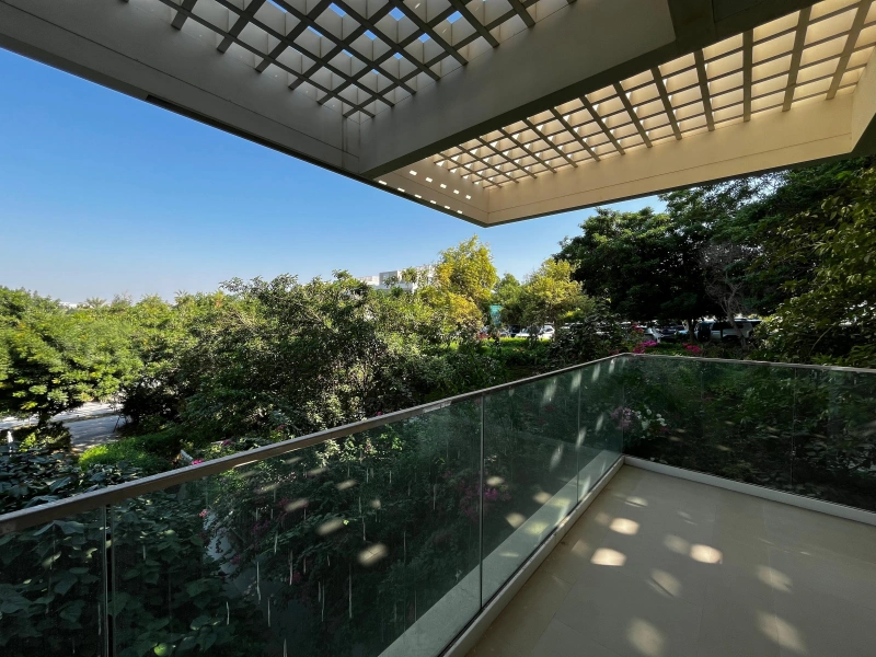 Exklusive Luxuswohnung in Seventh Heaven mit Private Gartenidylle und balkon mit Pflanzenpracht!