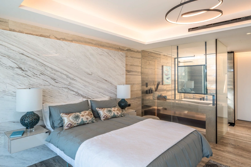 Luxuriöse 6-Zimmer Beach Mansion mit Privatpool und Kinoraum