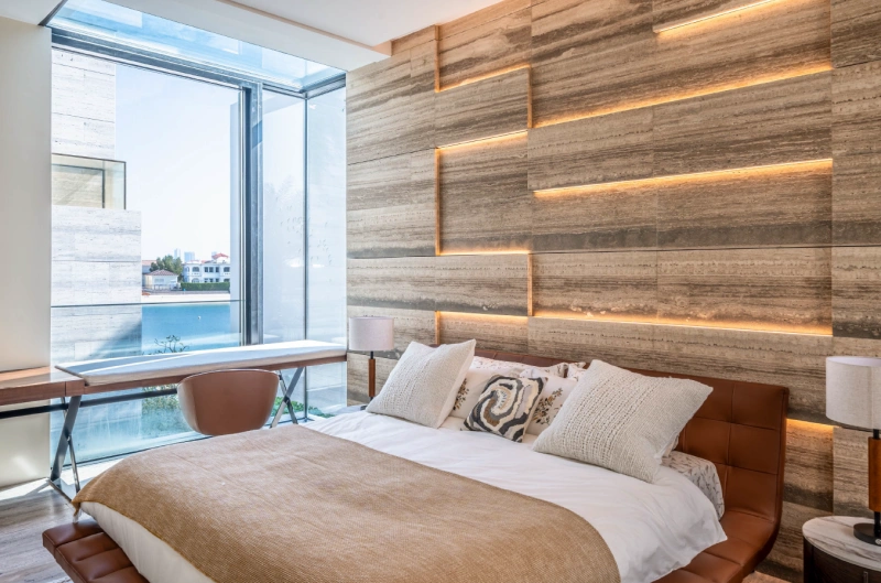 Luxuriöse 6-Zimmer Beach Mansion mit Privatpool und Kinoraum