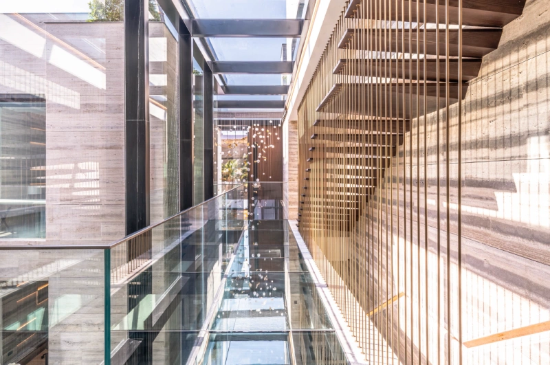 Luxuriöse 6-Zimmer Beach Mansion mit Privatpool und Kinoraum