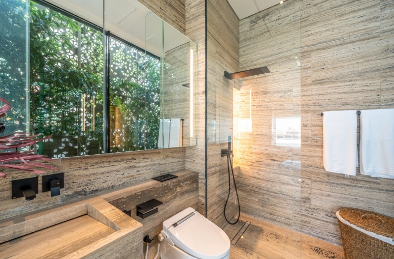 Luxuriöse 6-Zimmer Beach Mansion mit Privatpool und Kinoraum