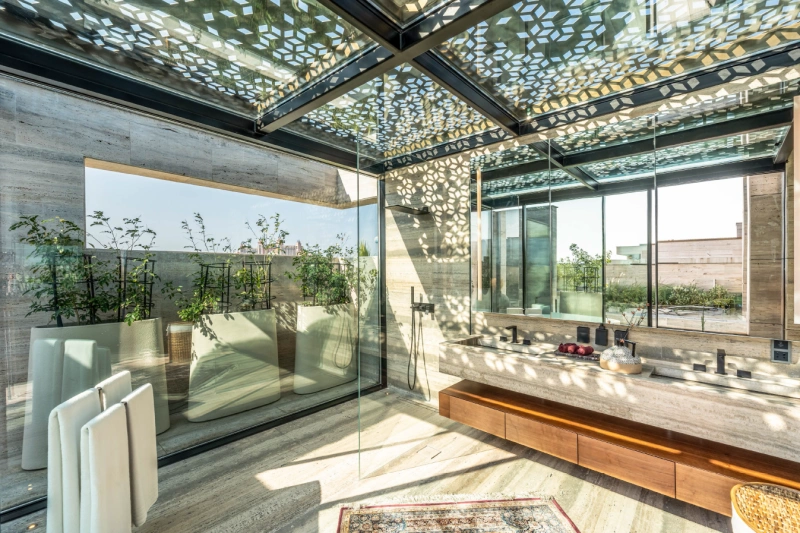 Luxuriöse 6-Zimmer Beach Mansion mit Privatpool und Kinoraum