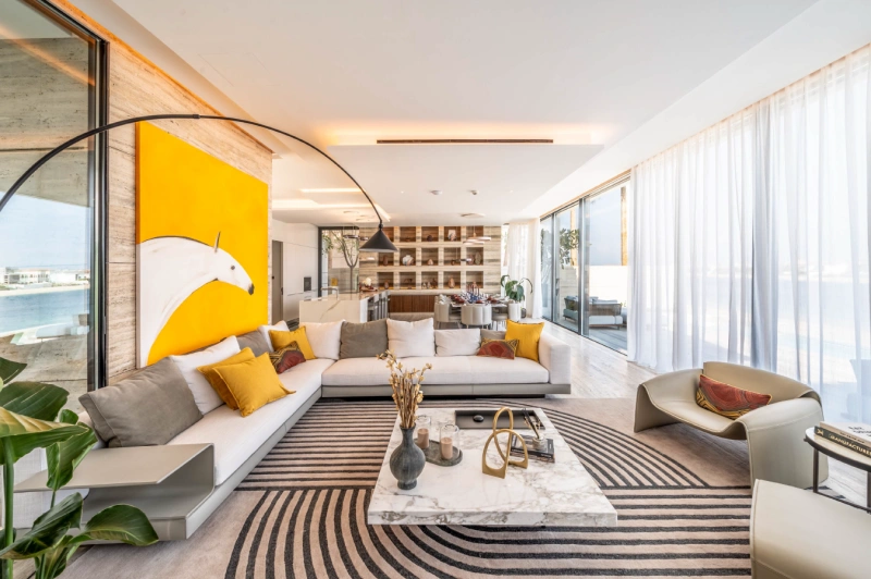 Luxuriöse 6-Zimmer Beach Mansion mit Privatpool und Kinoraum