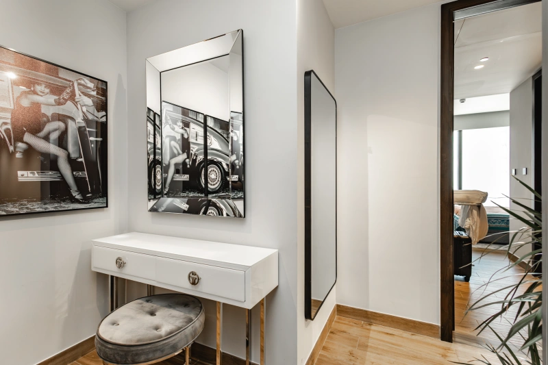 Exklusive 2-Zimmer-Wohnung direkt an der Marina, voll möbliert. Perfektes Zuhause am Wasser!