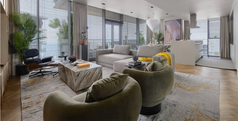 Luxuriöses 4-Zimmer-Apartment mit Zimmer für Dienstmädchen, riesigem Balkon und Hafen- und Meerblick