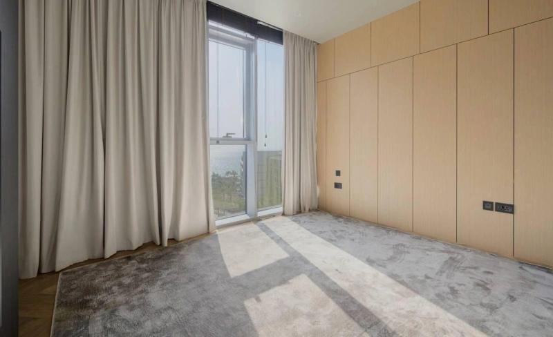 Luxuriöses 4-Zimmer-Apartment mit Zimmer für Dienstmädchen, riesigem Balkon und Hafen- und Meerblick