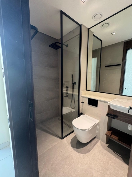 Neues 2-Zimmer-Apartment mit Poolblick in der Torino-Community von Oro24 in Arjan!