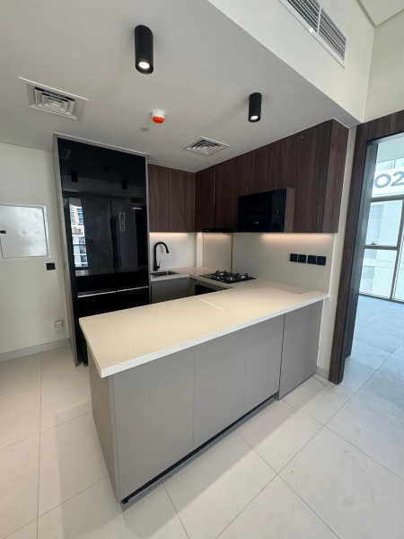 Neues 2-Zimmer-Apartment mit Poolblick in der Torino-Community von Oro24 in Arjan!