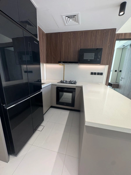 Neues 2-Zimmer-Apartment mit Poolblick in der Torino-Community von Oro24 in Arjan!