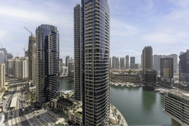 Atemberaubende 1-Zimmer-Wohnung mit Blick auf den Yachthafen, Upgraded Brand New Möbliert!