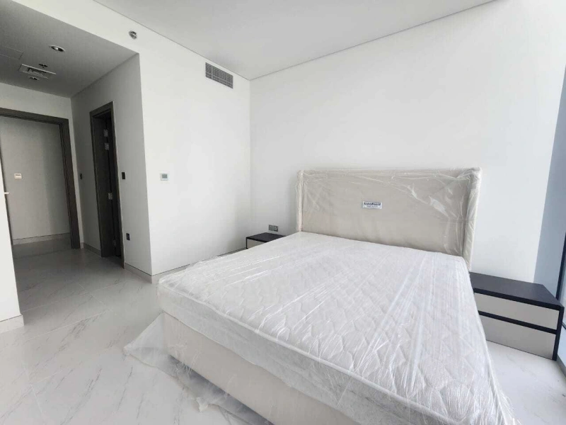 Luxuriöse 3-Zimmer-Wohnung mit Blick auf die Lagune und geräumiger Küche