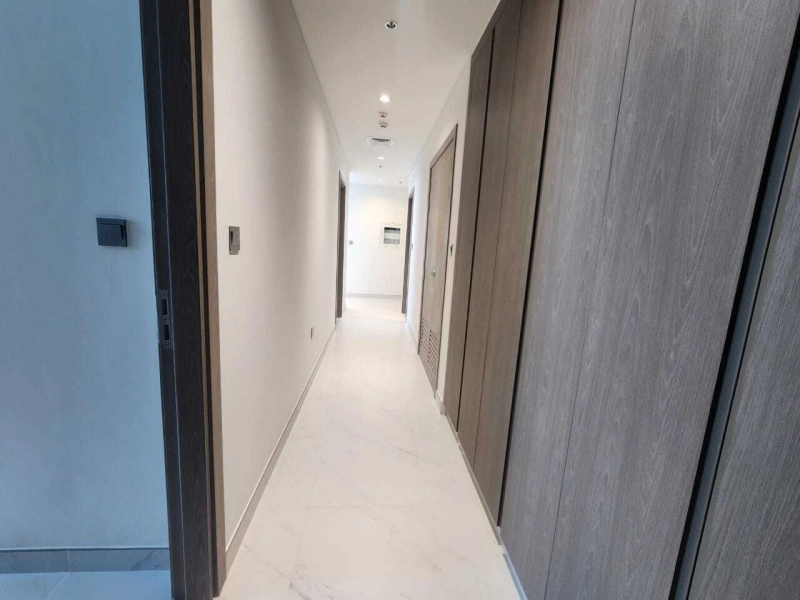 Luxuriöse 3-Zimmer-Wohnung mit Blick auf die Lagune und geräumiger Küche