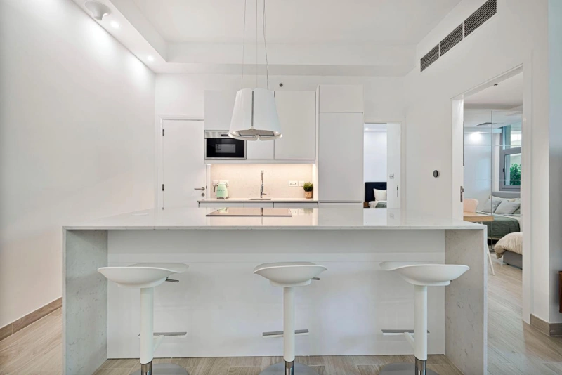 Luxuriöses 2-Zimmer-Apartment mit möblierter Designer-Einrichtung