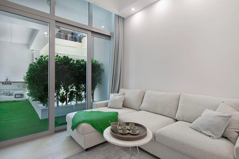 Luxuriöses 2-Zimmer-Apartment mit möblierter Designer-Einrichtung