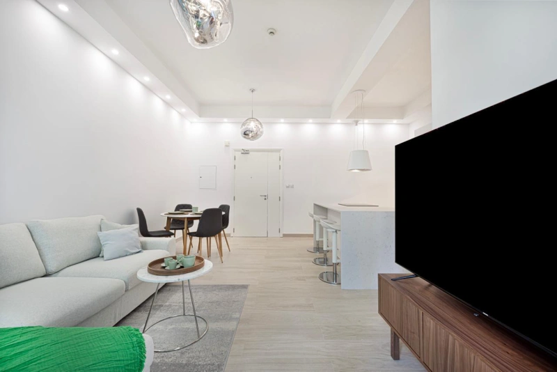 Luxuriöses 2-Zimmer-Apartment mit möblierter Designer-Einrichtung