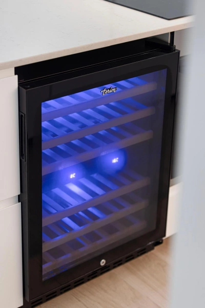 Luxuriöses 2-Zimmer-Apartment mit möblierter Designer-Einrichtung