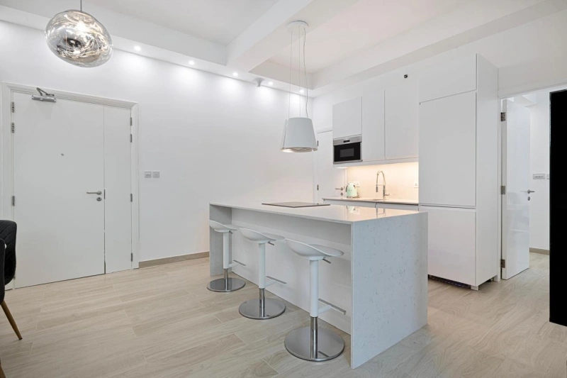 Luxuriöses 2-Zimmer-Apartment mit möblierter Designer-Einrichtung