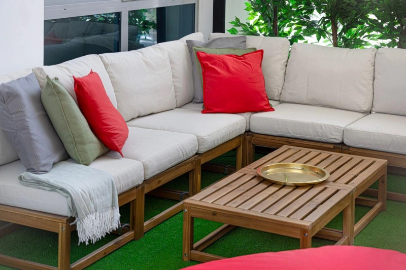 Luxuriöses 2-Zimmer-Apartment mit möblierter Designer-Einrichtung