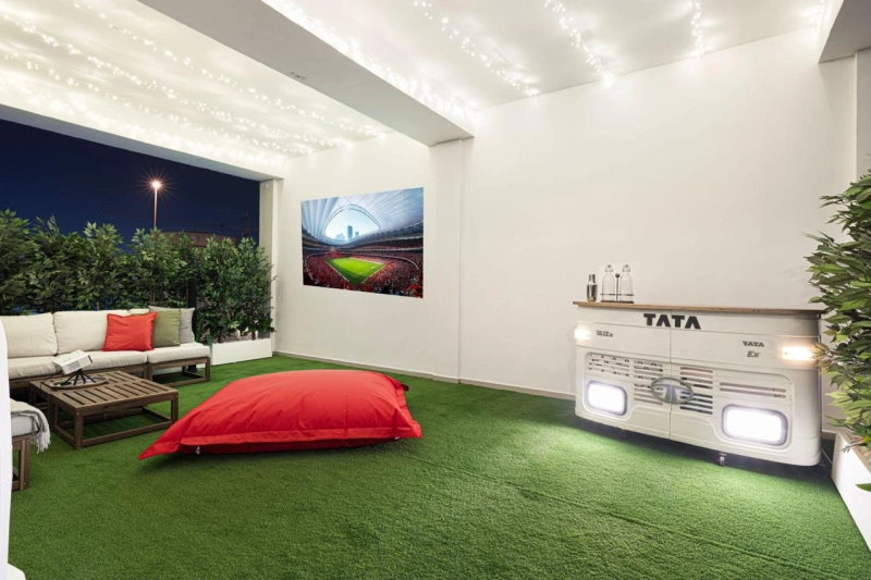 Luxuriöses 2-Zimmer-Apartment mit möblierter Designer-Einrichtung