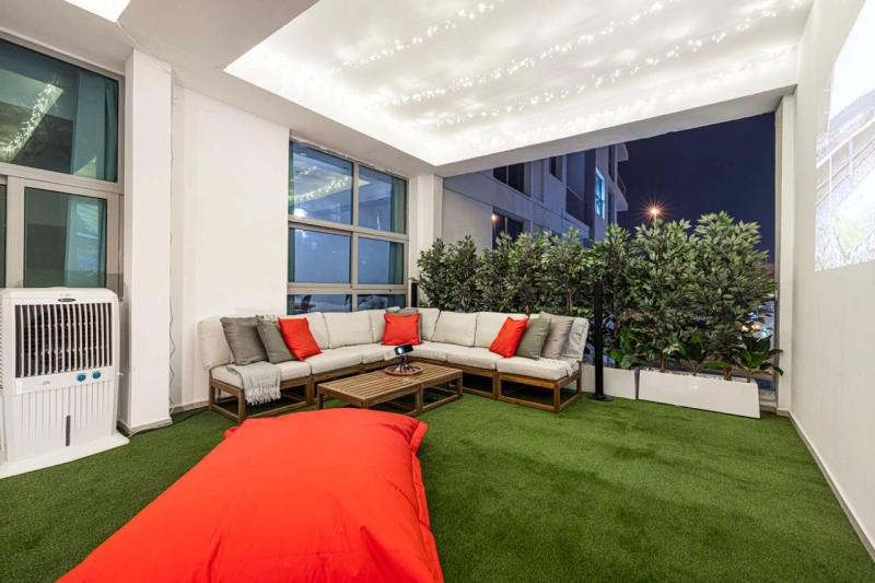 Luxuriöses 2-Zimmer-Apartment mit möblierter Designer-Einrichtung