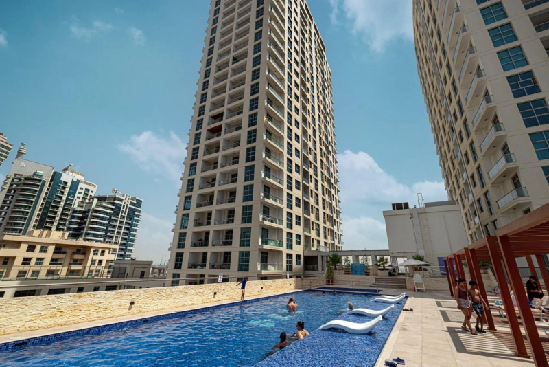 Luxuriöses 2-Zimmer-Apartment mit möblierter Designer-Einrichtung