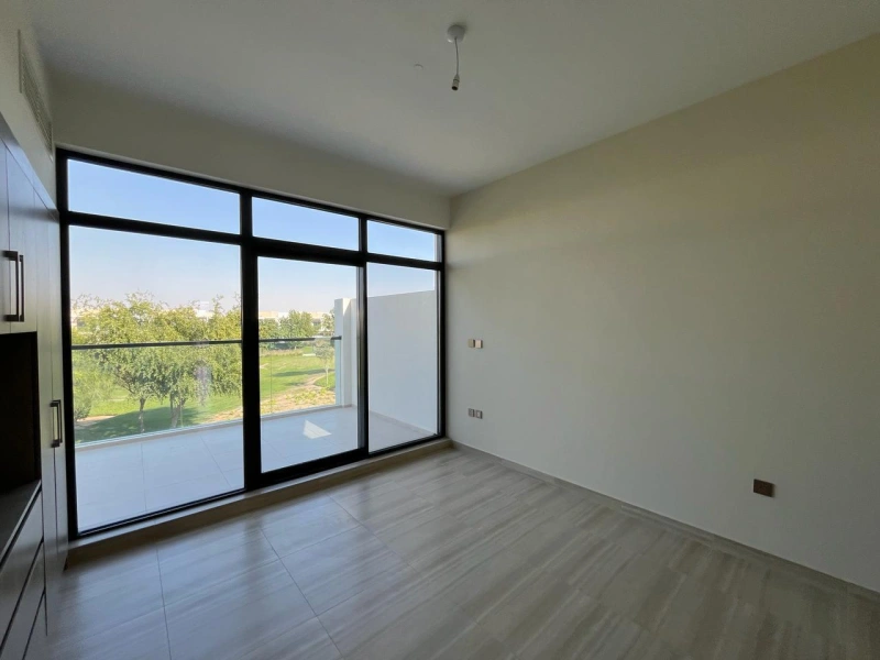 Traumhaftes Stadthaus in Damac Hills 1 mit 5 Schlafzimmern, direktem Parkzugang und Malibu Bay!