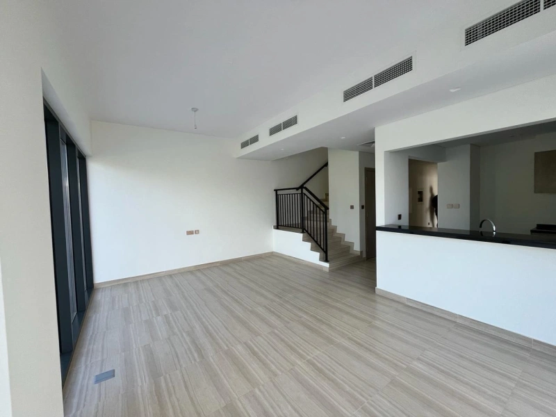 Traumhaftes Stadthaus in Damac Hills 1 mit 5 Schlafzimmern, direktem Parkzugang und Malibu Bay!