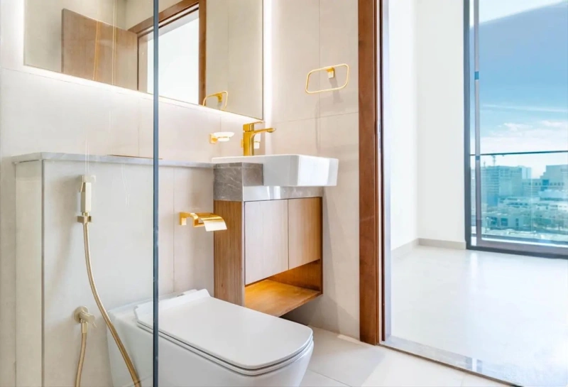 Moderne 2-Zimmer Wohnung mit Poolblick und offener Küche in zentraler Lage