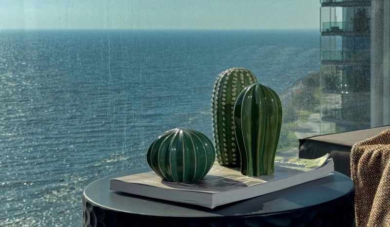 Luxuriöse Wohnung mit 5 Schlafzimmern, Meerblick & Dienstmädchenzimmer in bester Lage!