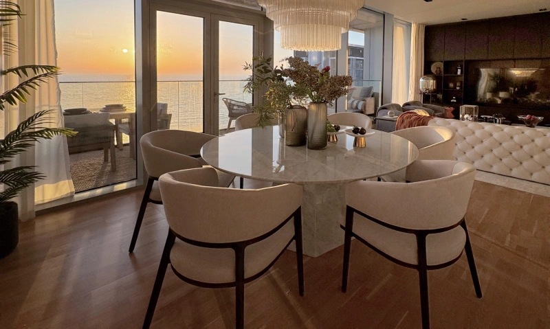 Luxuriöse Wohnung mit 5 Schlafzimmern, Meerblick & Dienstmädchenzimmer in bester Lage!