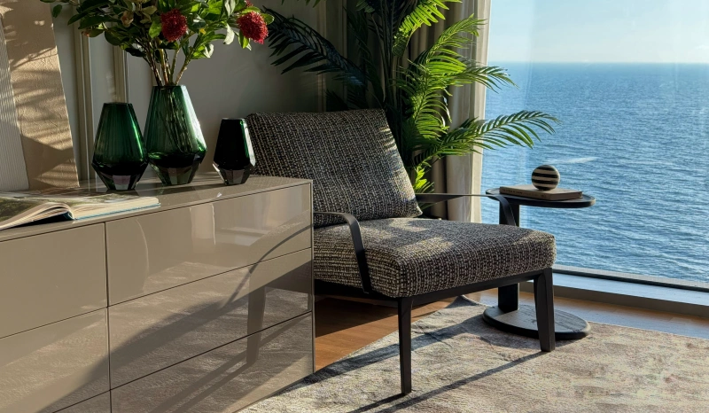 Luxuriöse Wohnung mit 5 Schlafzimmern, Meerblick & Dienstmädchenzimmer in bester Lage!