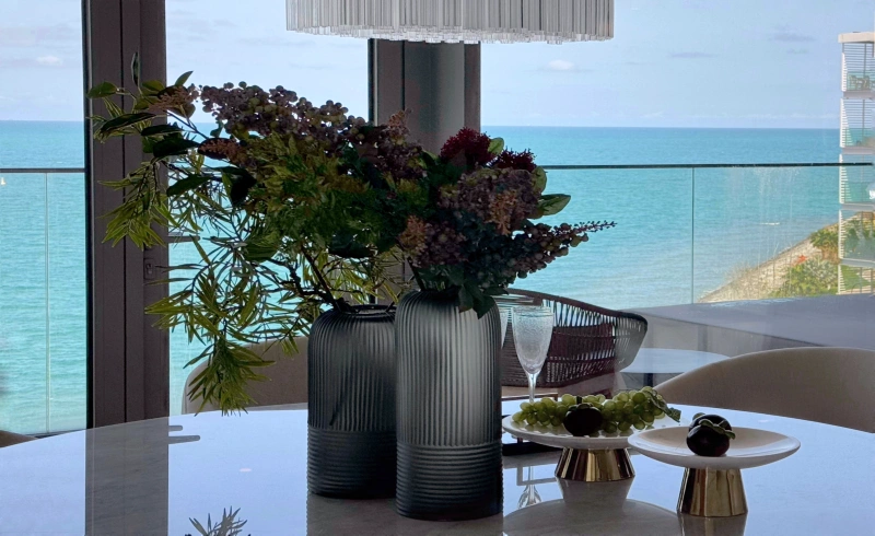 Luxuriöse Wohnung mit 5 Schlafzimmern, Meerblick & Dienstmädchenzimmer in bester Lage!