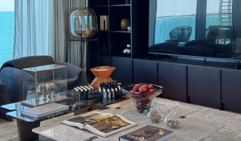 Luxuriöse Wohnung mit 5 Schlafzimmern, Meerblick & Dienstmädchenzimmer in bester Lage!