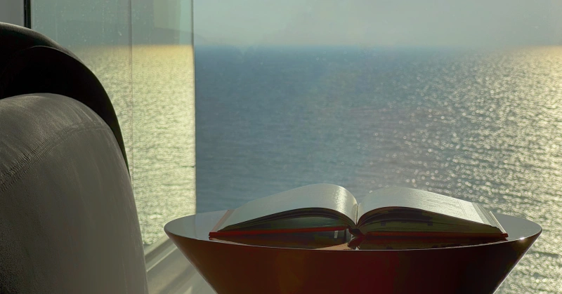 Luxuriöse Wohnung mit 5 Schlafzimmern, Meerblick & Dienstmädchenzimmer in bester Lage!