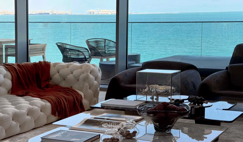 Luxuriöse Wohnung mit 5 Schlafzimmern, Meerblick & Dienstmädchenzimmer in bester Lage!