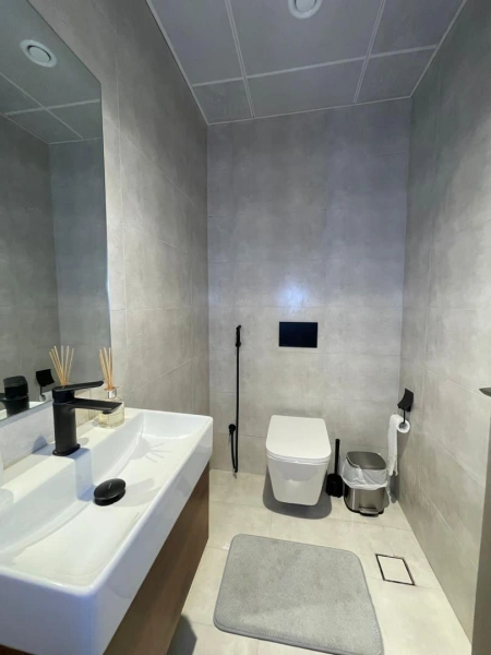 Geräumiges Apartment mit 3 Schlafzimmern in zentraler Lage - Modernes, großzügiges Layout!